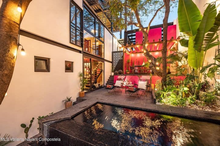 Tropicasa Realty
